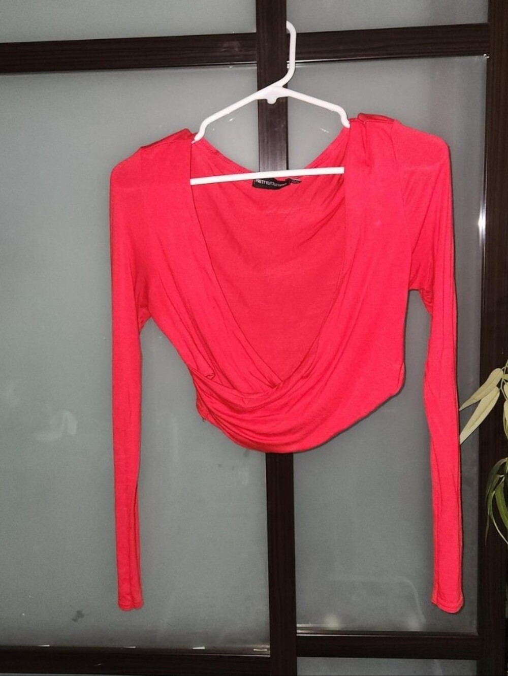 PrettyLittleThing Red Draped Long-Sleeve Crop Top